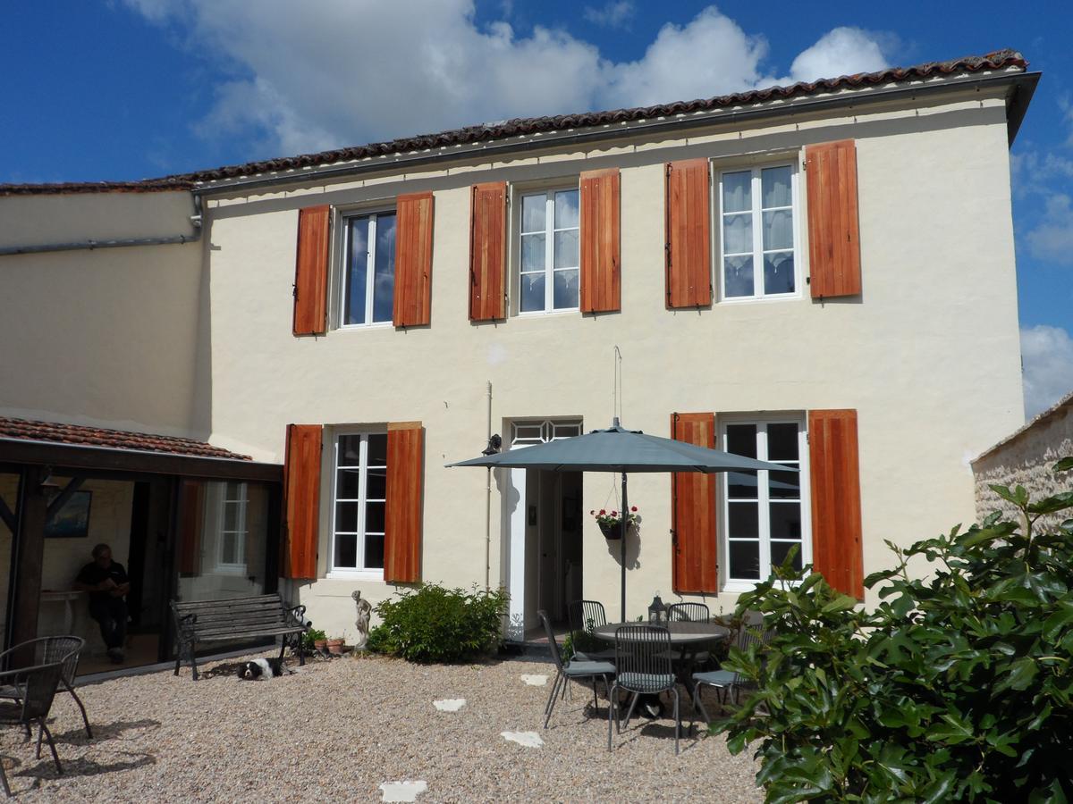 Le Tresor Cache De Siecq Exterior foto